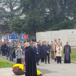 Cappellano militare a corteo autorità 2 nov.2022