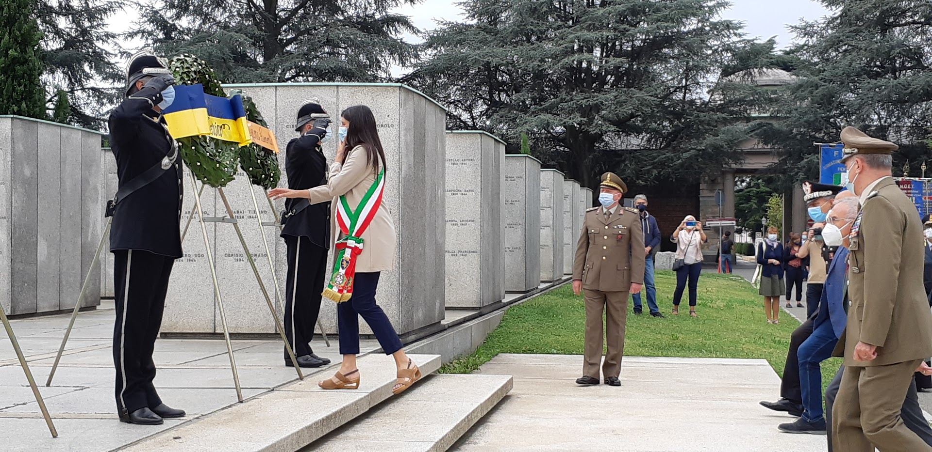 Cerimonia 8 settembre omaggio Sindaca Campo della Gloria