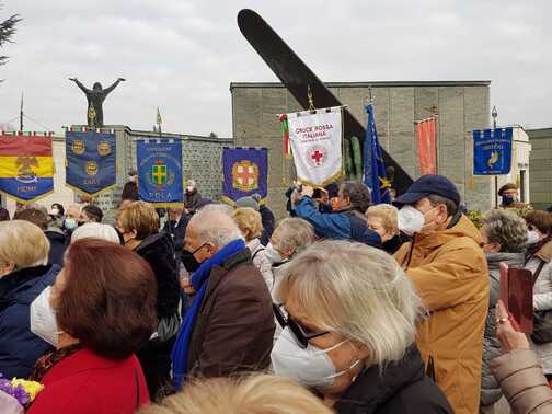 Gonfaloni Associazioni presenti a cerimonia Giorno ricordo 2022