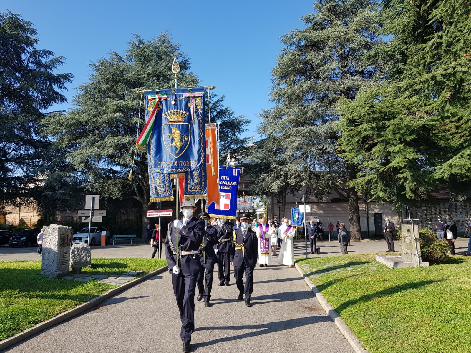 Il corteo per i viali del Monumentale