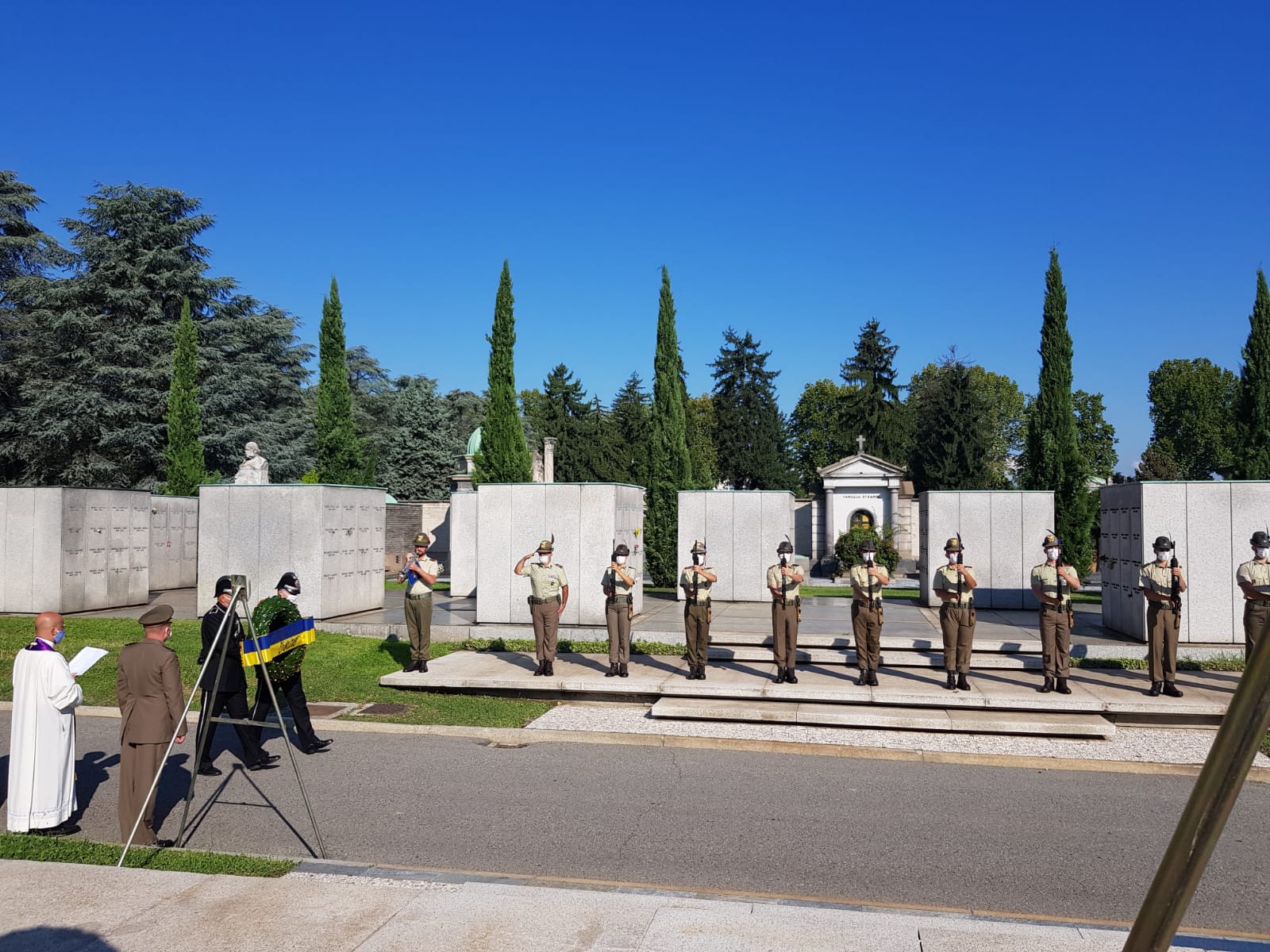 Il silenzio suonato dall’ Esercito al Campo dei partigiani