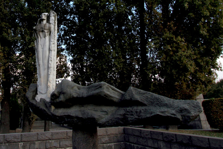 Monumento ai Caduti per la libertà Mollino- Mastroianni