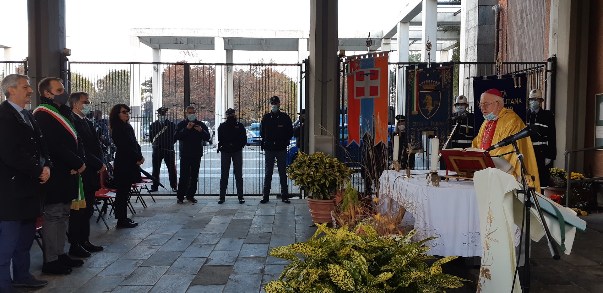 Messa al parco con monsignor Nosiglia