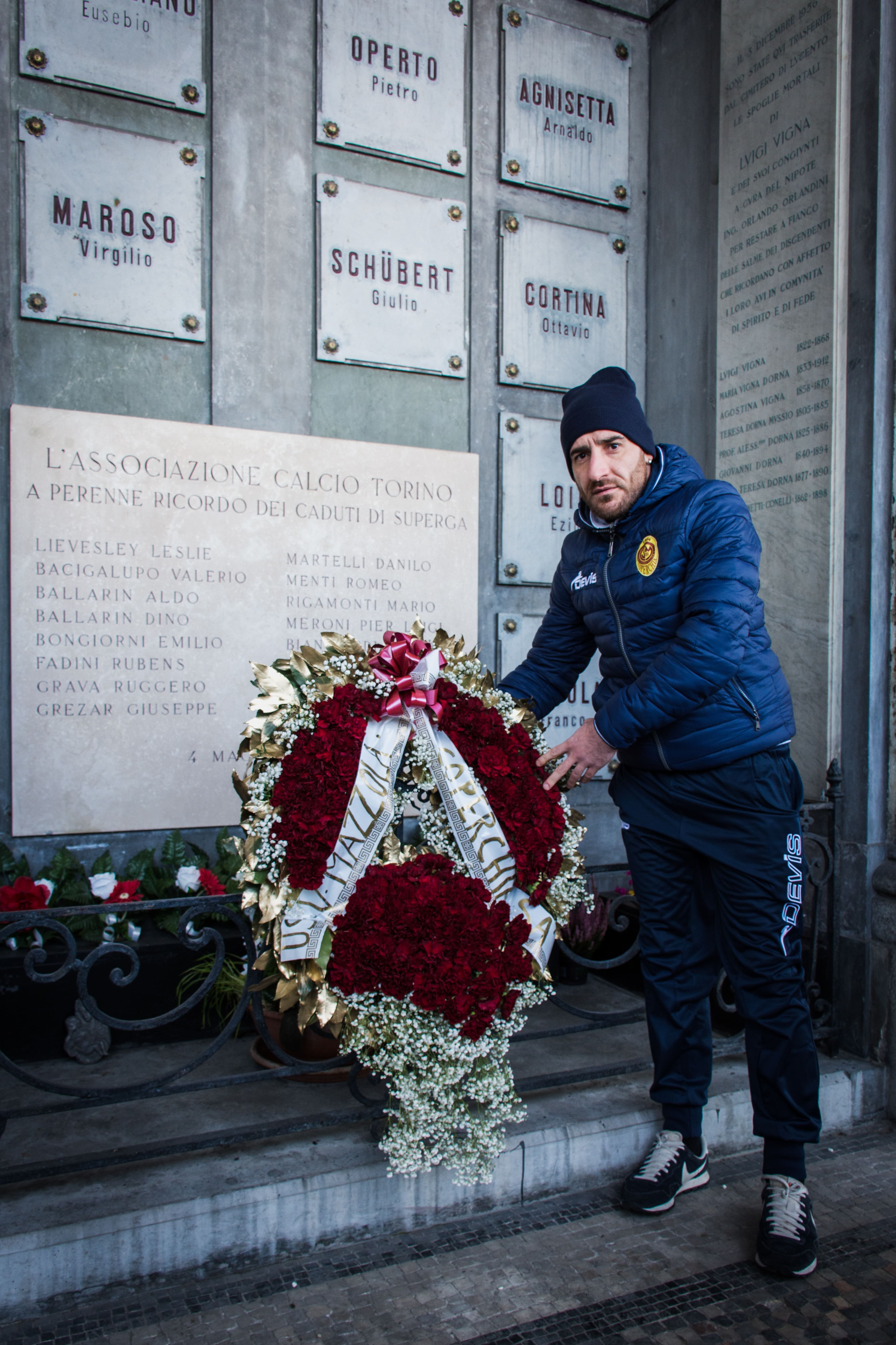 Omaggio al grande Torino dal capitano dei calciatori dilettanti arrivati da Salerno