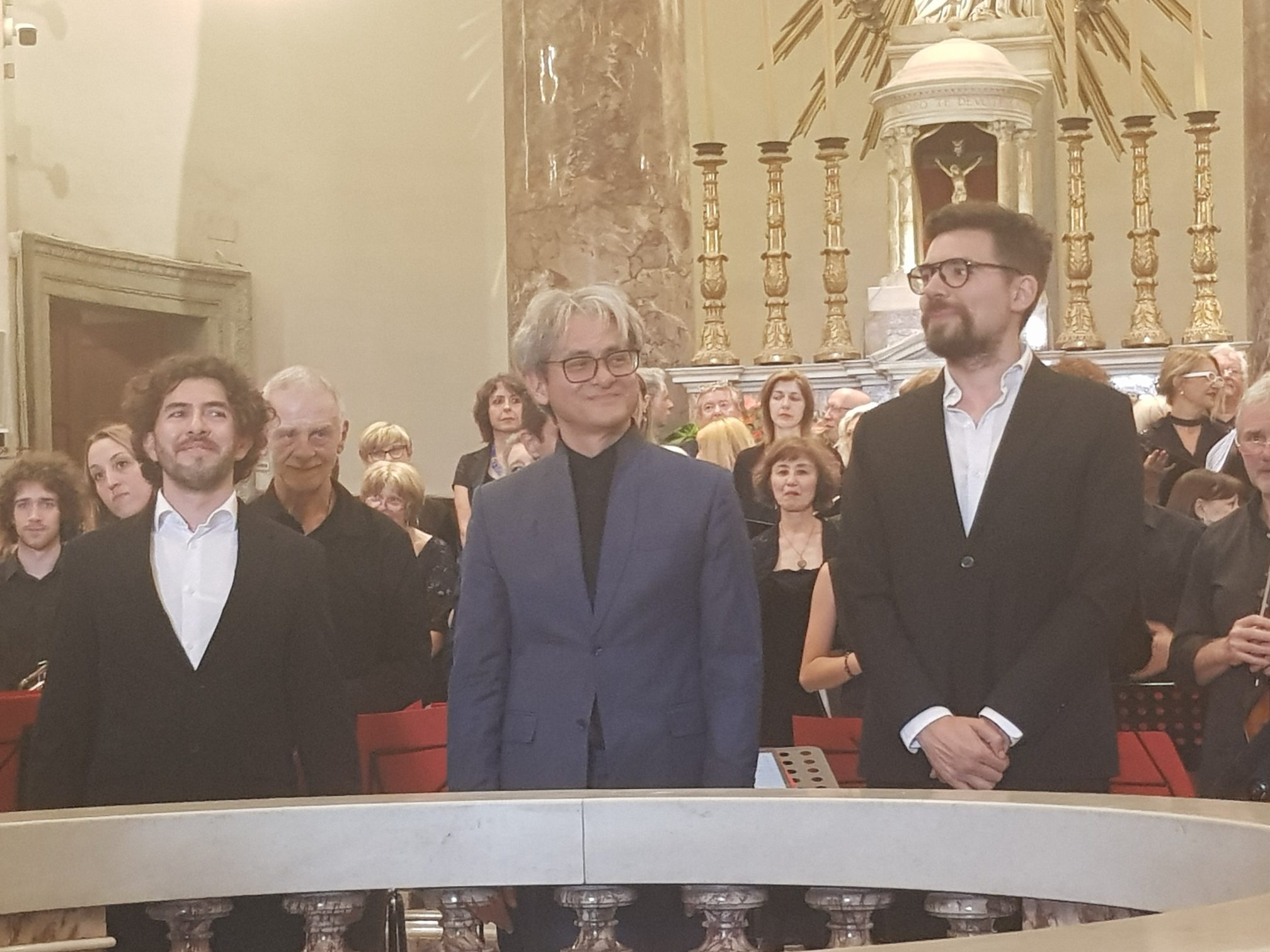Ringraziamenti finale maestro Magnanini e i tenori