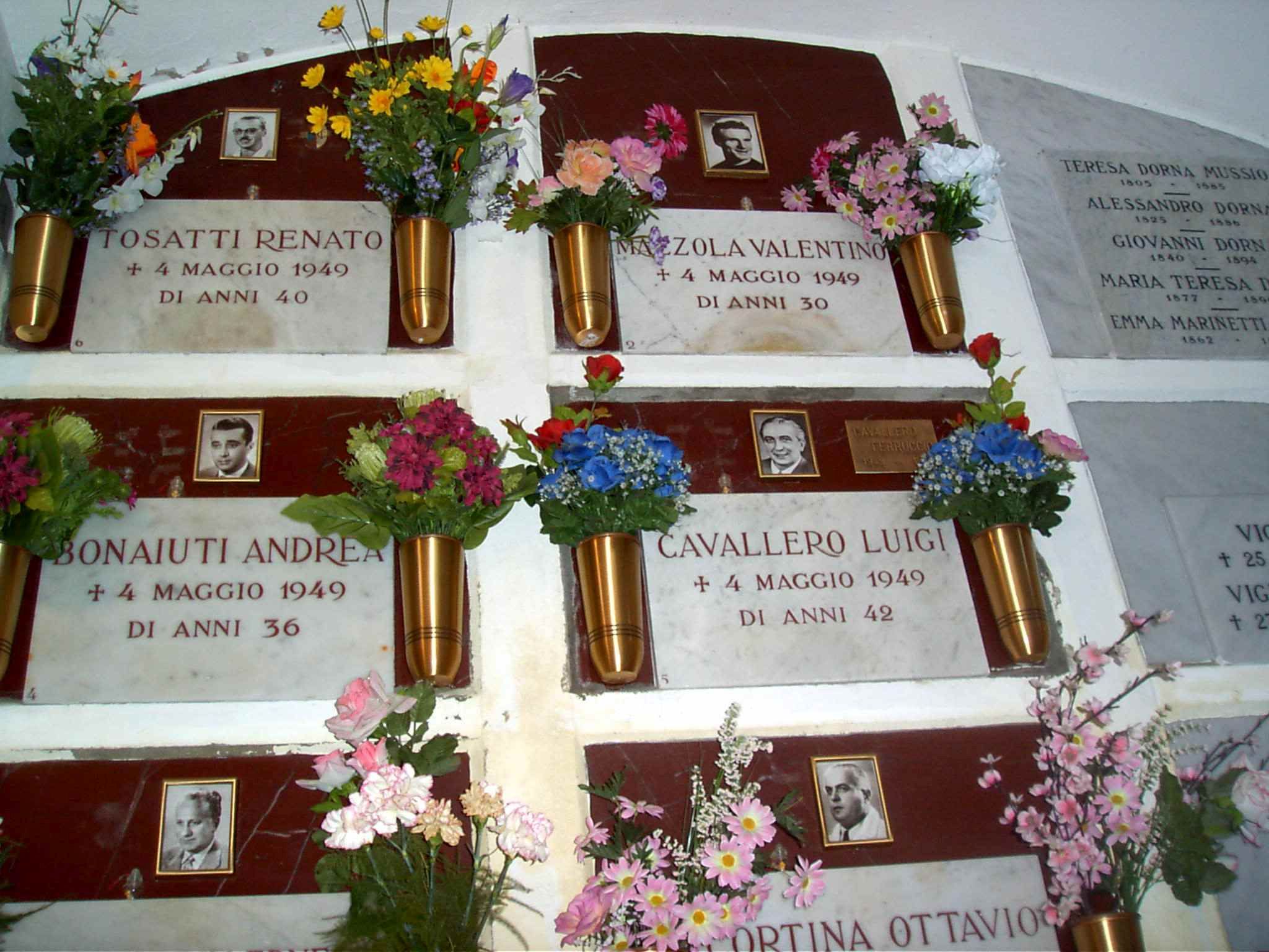 I loculi dei calciatori  nel sotterraneo sotto l’Arcata